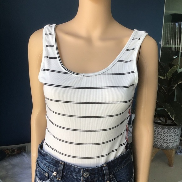 Fourever 21 Knit Bodysuit Ivory/Black/Red NWT Size M - Picture 4 of 7